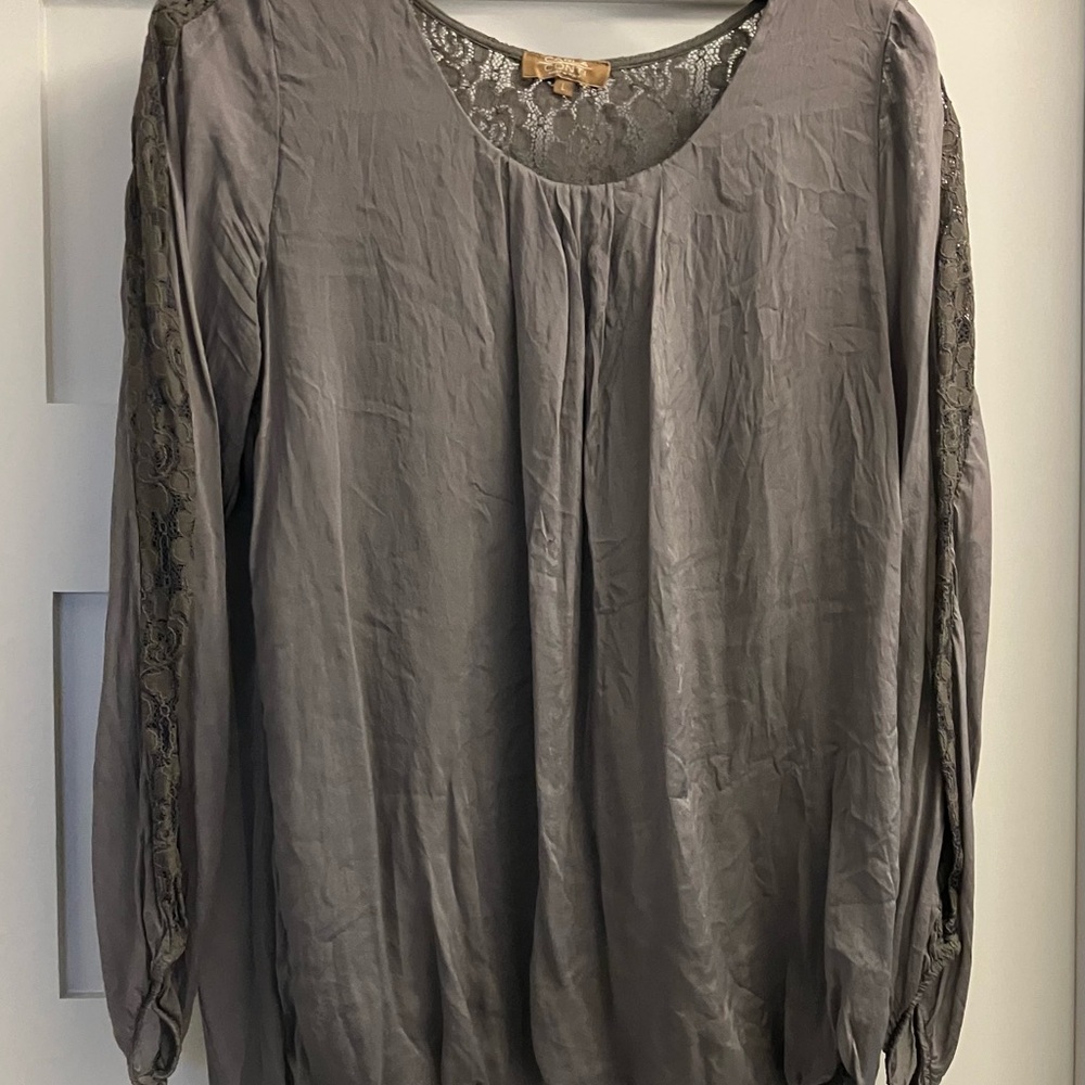 Elegant Gray Lace Sleeve Women's Top